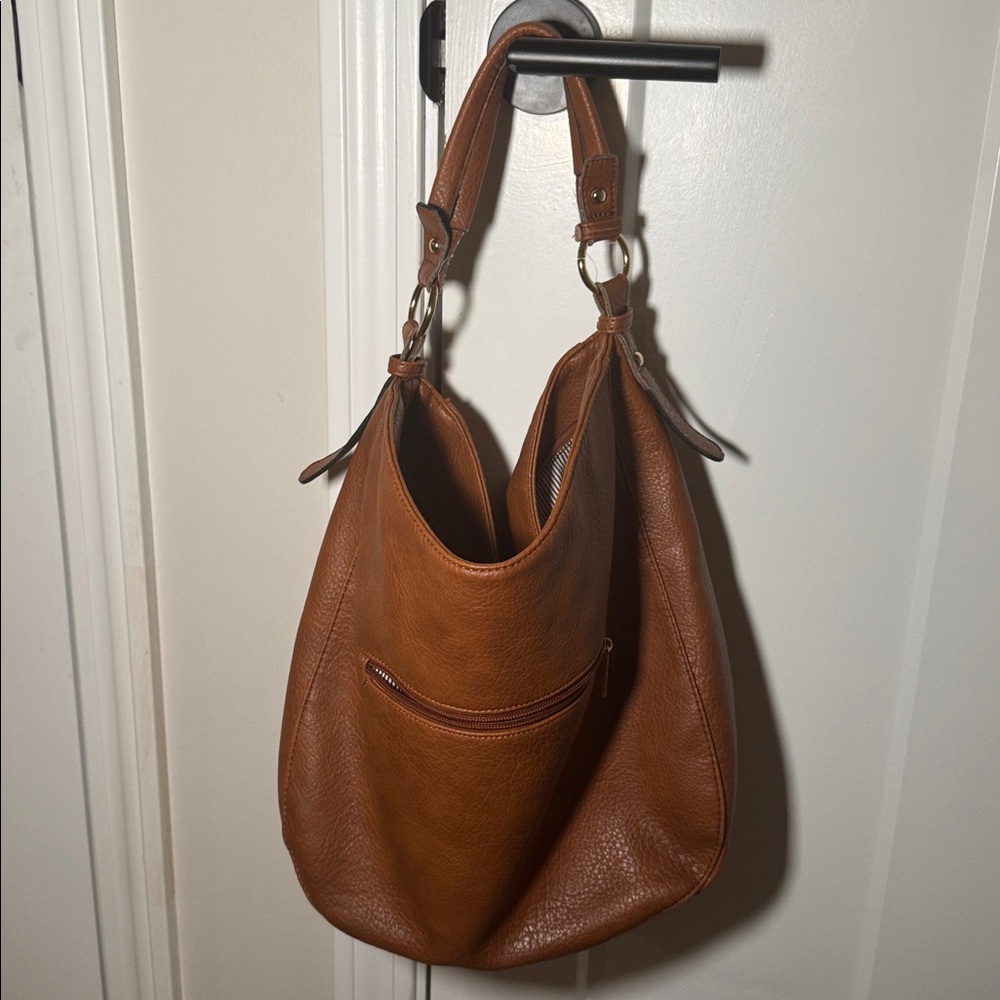Elegant Brown Leather Hobo Bag - Picture 4 of 4